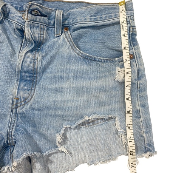 Levi's Blue Vintage-Inspired Jean Shorts Distressed - Picture 3 of 7